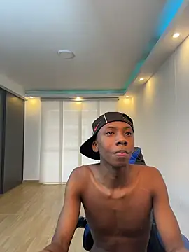 Chatroom XXX en direct de milo018