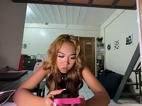 PinayLina18 Live XXX-Chat