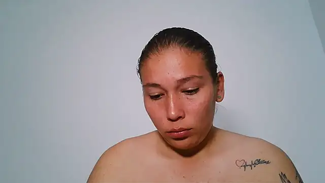 Molly_Lilly 即時 XXX 聊天