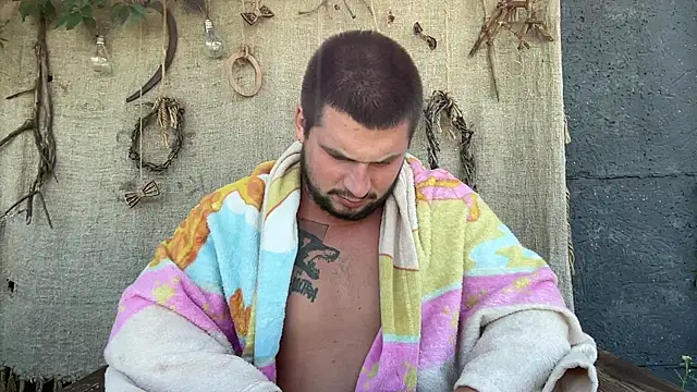 chiraq1945n Live XXX chat