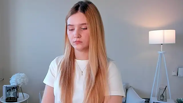 DeliciaSeigworth's Live XXX Chat