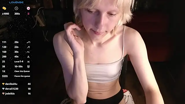 holyedward's Live XXX Chat