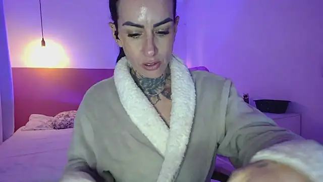 XXX chat uživo modela Anny_Fetish