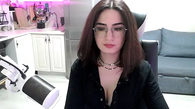 Regina_glow Chat XXX in diretta