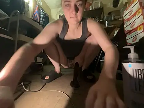 Snowbunnycake_131 XXX чат на живо