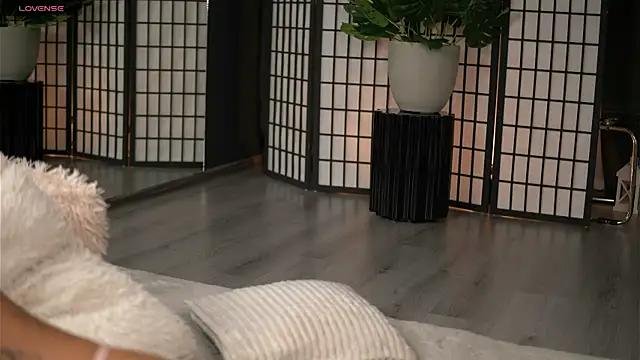 ElllaLuxe Live XXX-chat