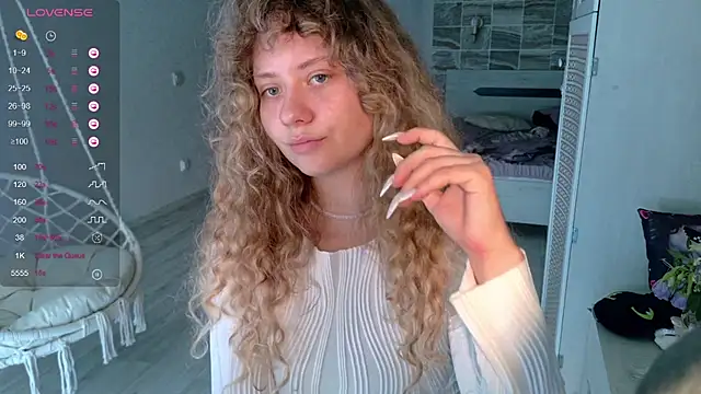 Milounee Chat XXX live