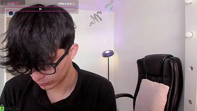 Mikeyvioleta_ 现场XXX聊天