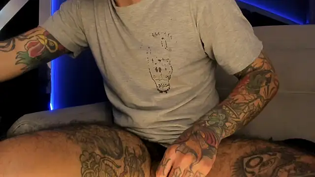 Chat +18 de kaletattoo ao vivo