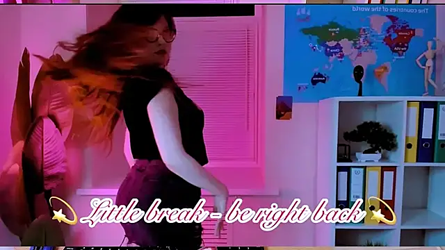 CarolGiggly's Live XXX Chat