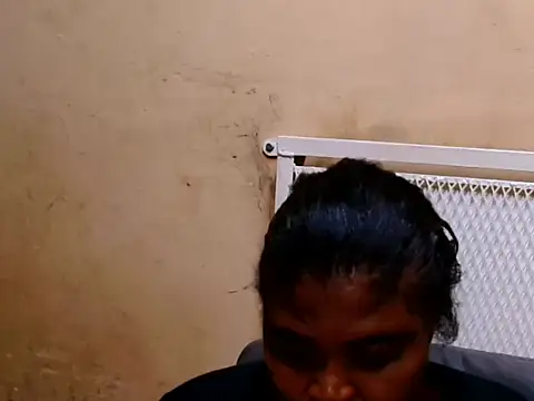 Chatroom XXX en direct de MatureNesh