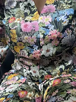 Millie246 Adlı Modelin Canlı XXX Sohbeti