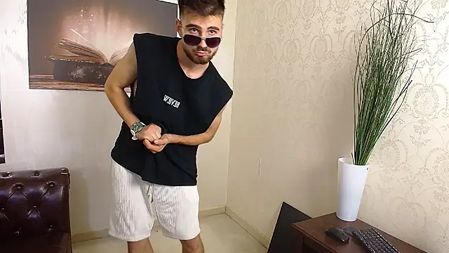 KyloEast's Live XXX Chat