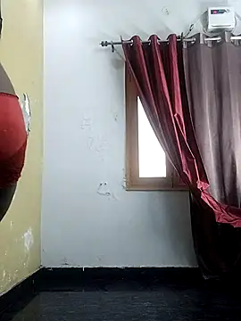 Laxmi_89 XXX чат на живо