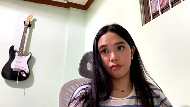 LoisKoski live XXX chat