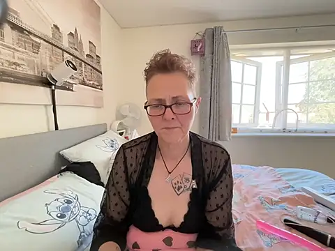 Curvy-Jinx লাইভ XXX চ্যাট
