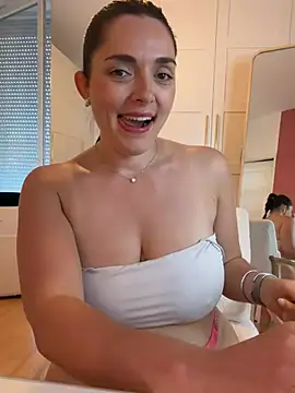 XXX chat uživo modela Chloe-ta