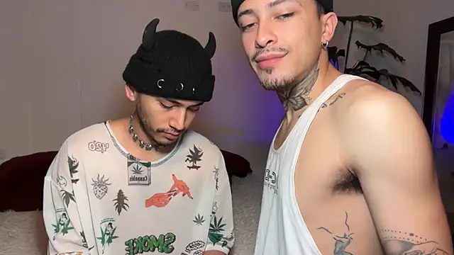 Noah_and_Stevenn Webbikameraesitys