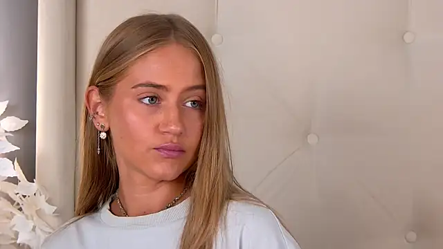 Онлайн чат XXX ur_wet_dreams
