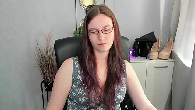 XXX chat uživo modela emmaxDelight