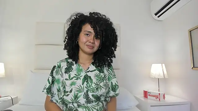 دردشة Kiraspell الج نسية المباشرة