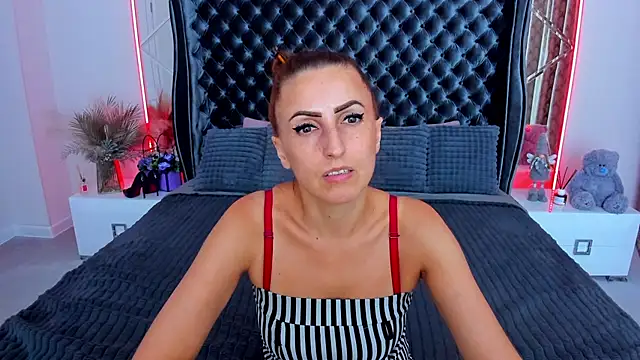 Rebecca_Diamond 라이브 XXX 채팅