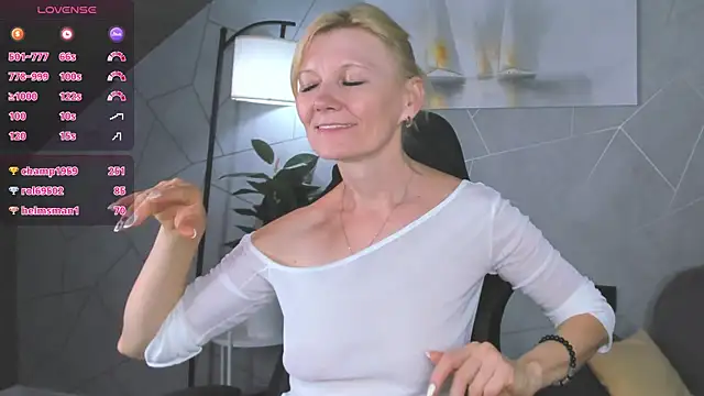 Chat XXX Live Julie_Lucas