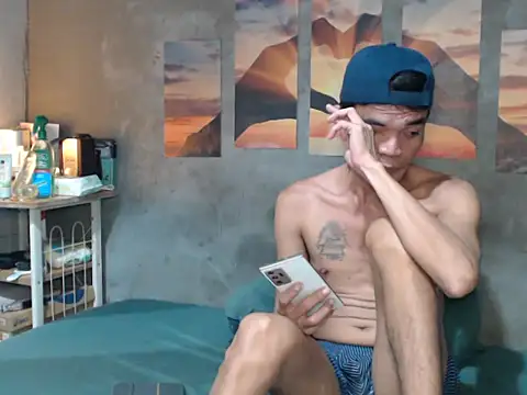 Natsboii XXX чат на живо
