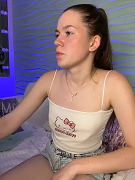 PeachCheeks_'s Live XXX Chat