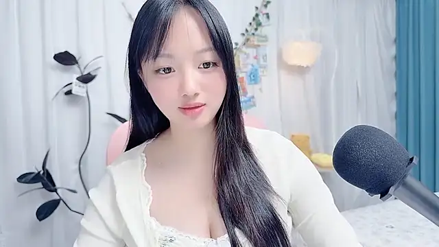 XXX chat uživo modela Winnie666999