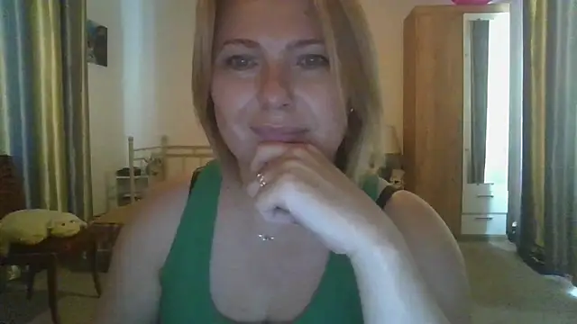 دردشة ElenaLove888 الجنسية المباشرة