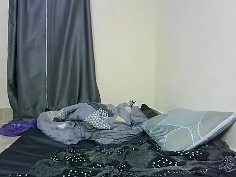 sweet-ebony1's Live XXX Chat