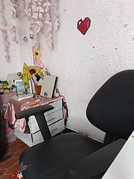 Kuutar's Live XXX Chat