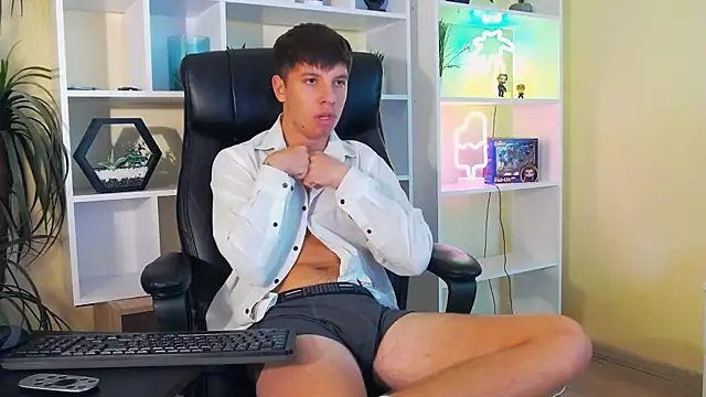 צ'אט XXX בשידור חי של ThomasEdisonn