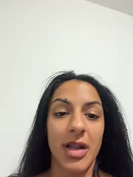 Chat +18 de Sinnmara ao vivo