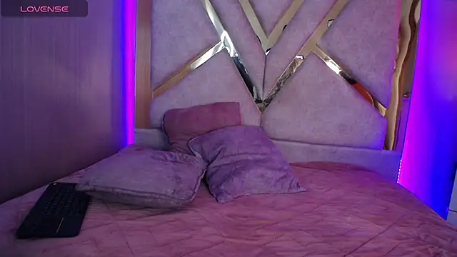 Mia_Palmer__ Chat XXX in diretta