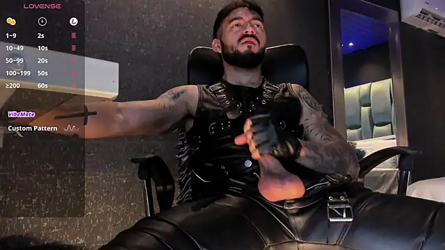 XXX chat uživo modela MarkWalker__