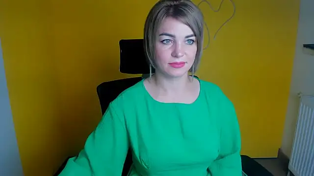 Онлайн чат XXX CuttieEmma