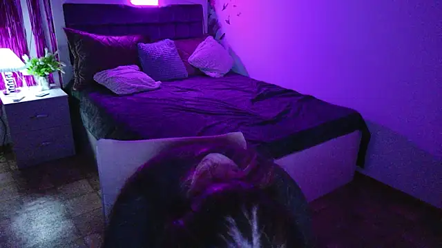 AliceFervent Adlı Modelin Canlı XXX Sohbeti