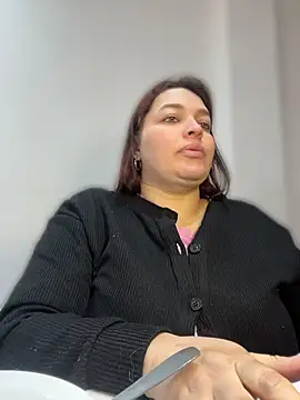 sarahreyess_11's Live XXX Chat