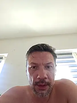 tomek84 – Naživo XXX chat