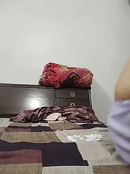 Chat XXX ao vivo de Saanvilusty