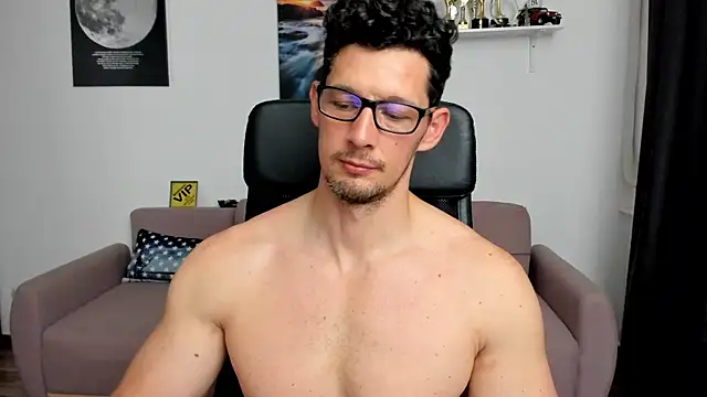 BrutusK08 Live XXX Chat
