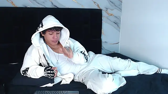 MaximilianRoth 现场XXX聊天