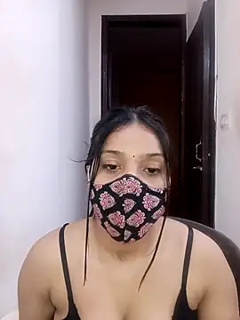צ'אט XXX בשידור חי של Cute_Rakhi8