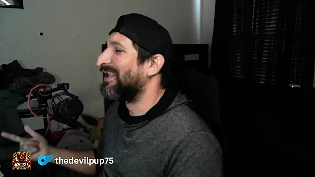 צ'אט XXX בשידור חי של DevilPup75_