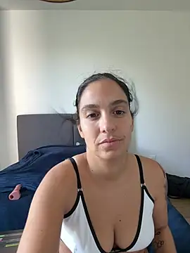 צ'אט XXX בשידור חי של LaPetiteKim
