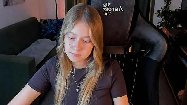 Živý XXX chat EveMundie