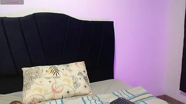 _mia_hot03 লাইভ XXX চ্যাট