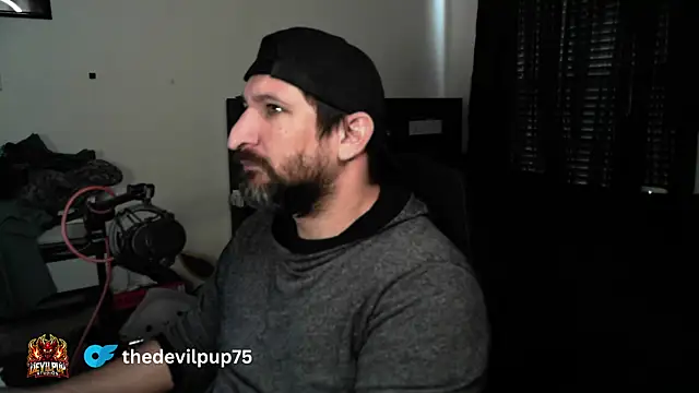 DevilPup75_ Chat XXX in diretta
